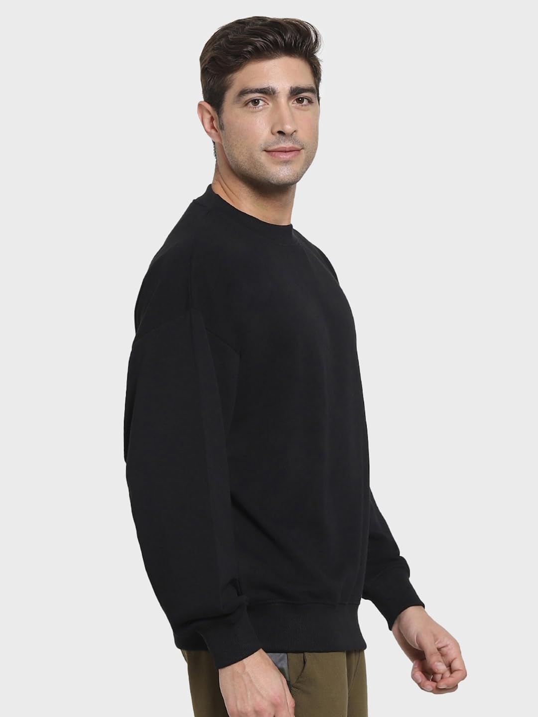 Bewakoof Mens Solid Oversized Fit Full Sleeve Round Neck Unbrushed Fleece Sweatshirt Black