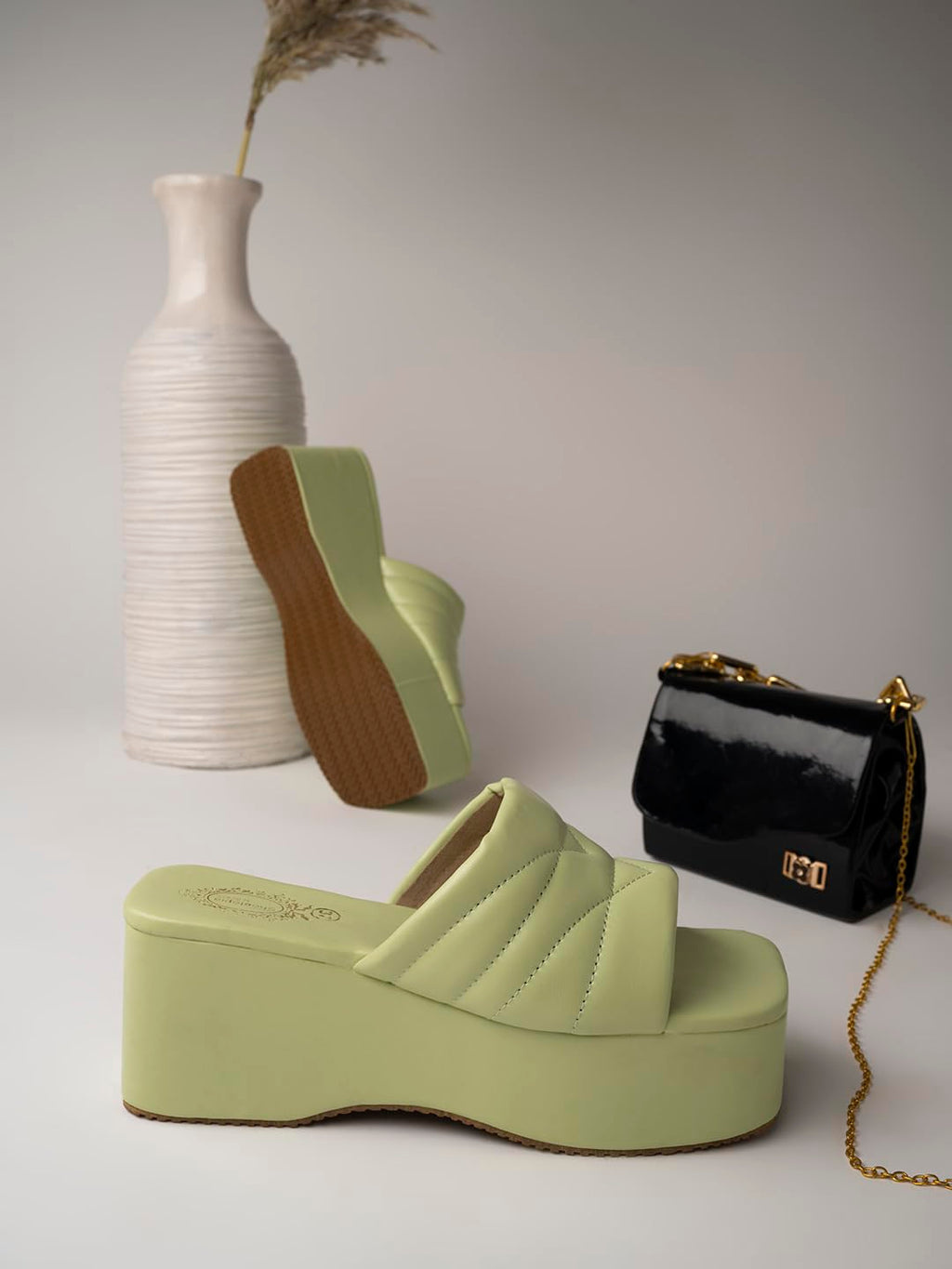 Shoetopia Retro Style Platform Heels