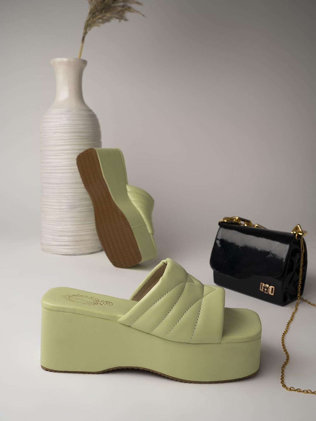 Shoetopia Retro Style Platform Heels