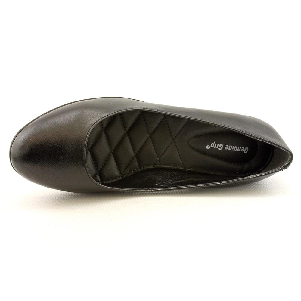 Genuine Grip 8400-8M Womens Slip-Resistant Dress Pump Shoes  Black - Size 8