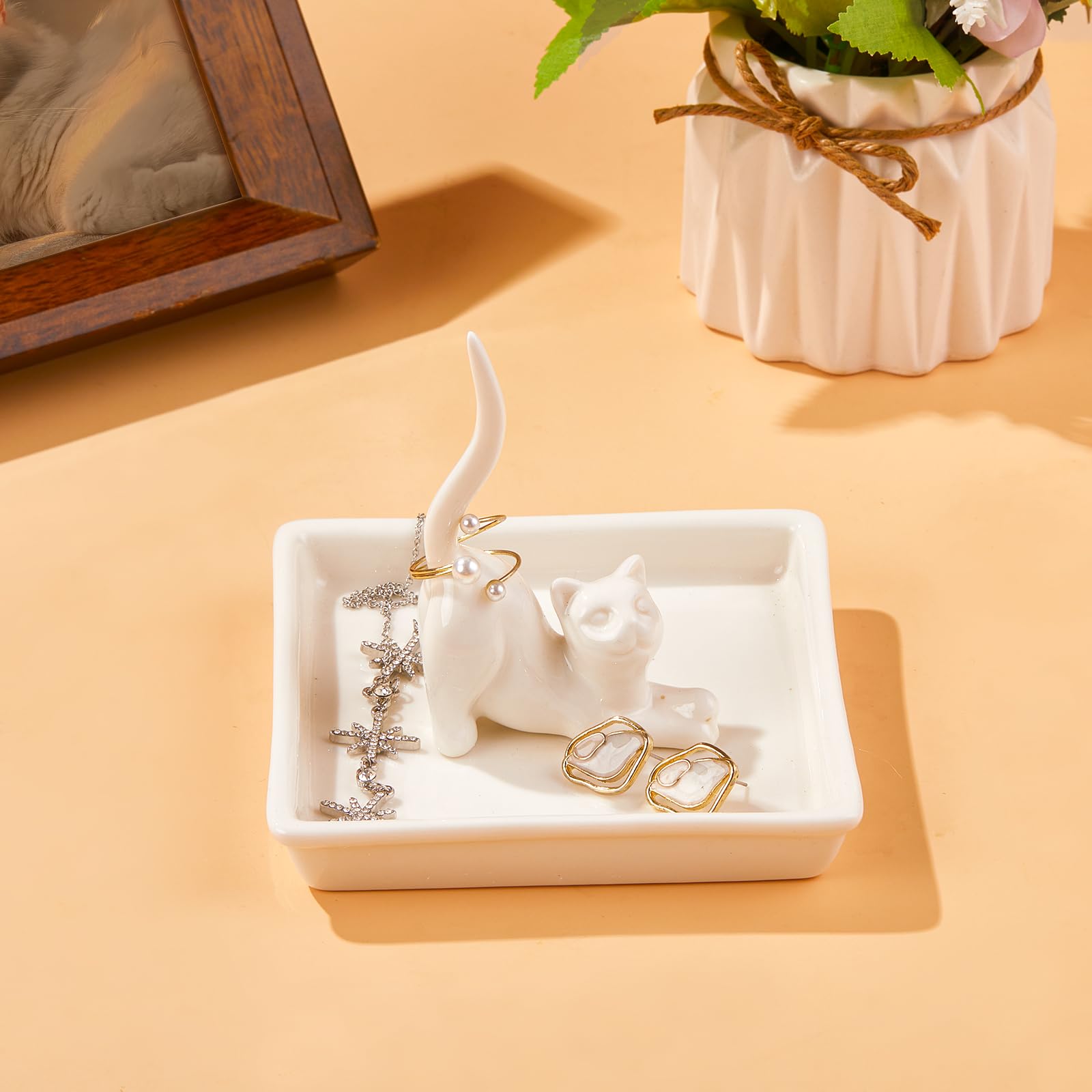 PUDDING CABIN Cat Mom Gifts for Women, Cat Ring Holder for Jewelry, Jewelry Tray Dish Rings Bracelets Earrings Trinket Tray, Cat