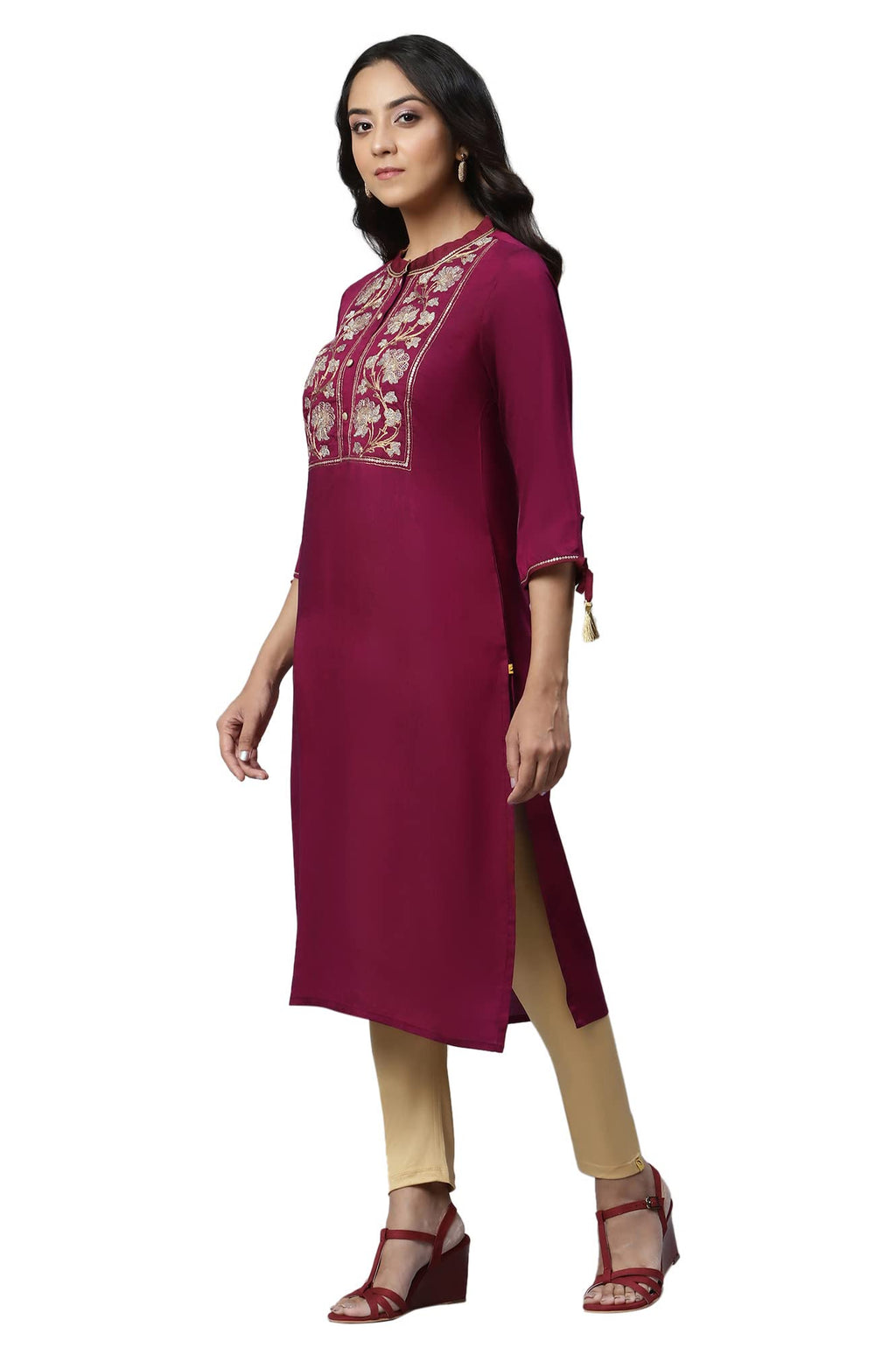 Aurelia Women'S Viscose Fuschia Solid Band Collar Straight Kurta