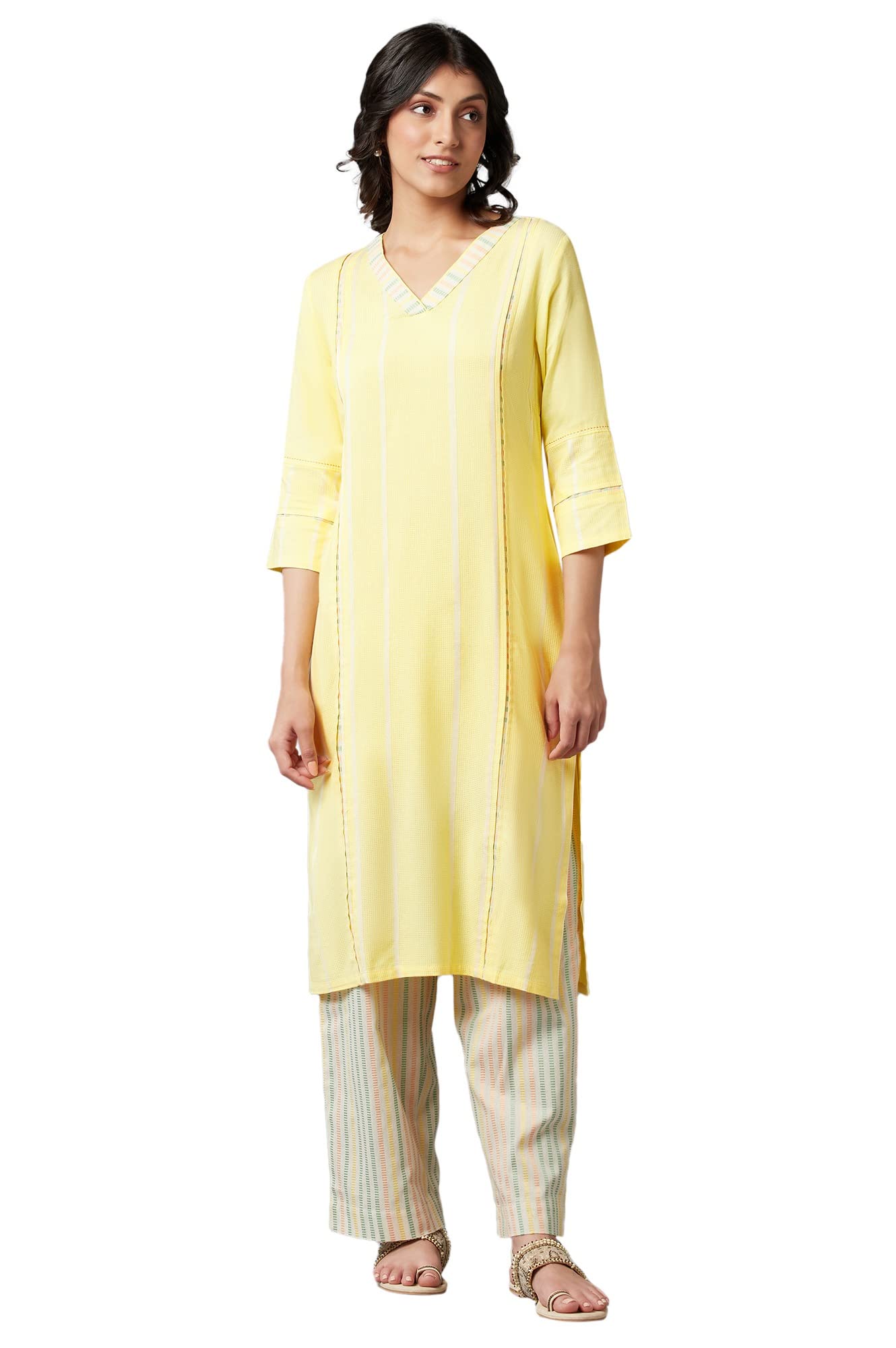 W For Woman Light Yellow V-Neck Kurta With Princess Seam Inserts_22Few17466-312198_Xl