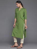 Libas WomenS Rayon Blend Woven Design Straight Kurta (29048_Green