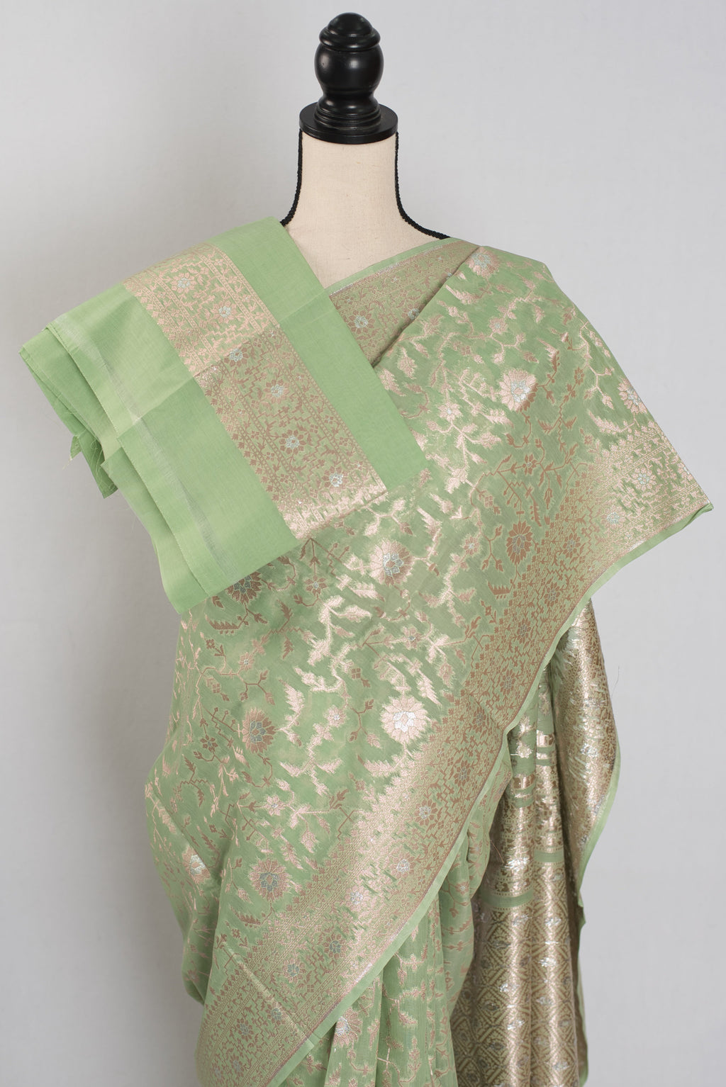 Mohini: Sea Green & Gold Jamdani Banarasi Saree | Cotton Silk Fusion