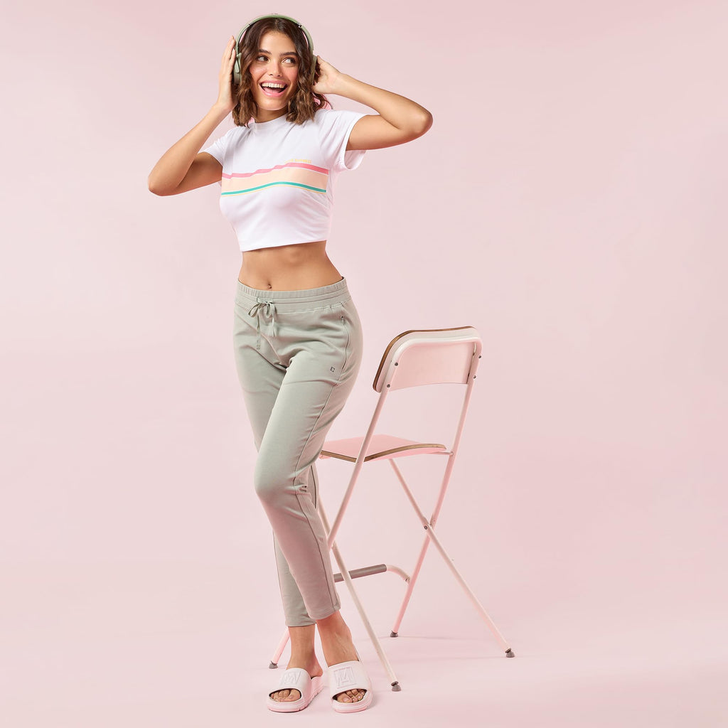 Enamor E060 Women Slim Fit Mid Rise French Terry Ankle length Lounge Pants