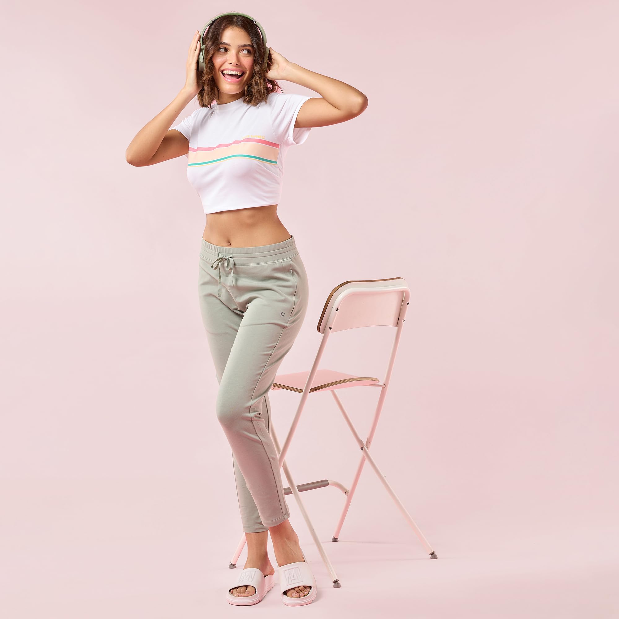 Enamor E060 Women Slim Fit Mid Rise French Terry Ankle length Lounge Pants