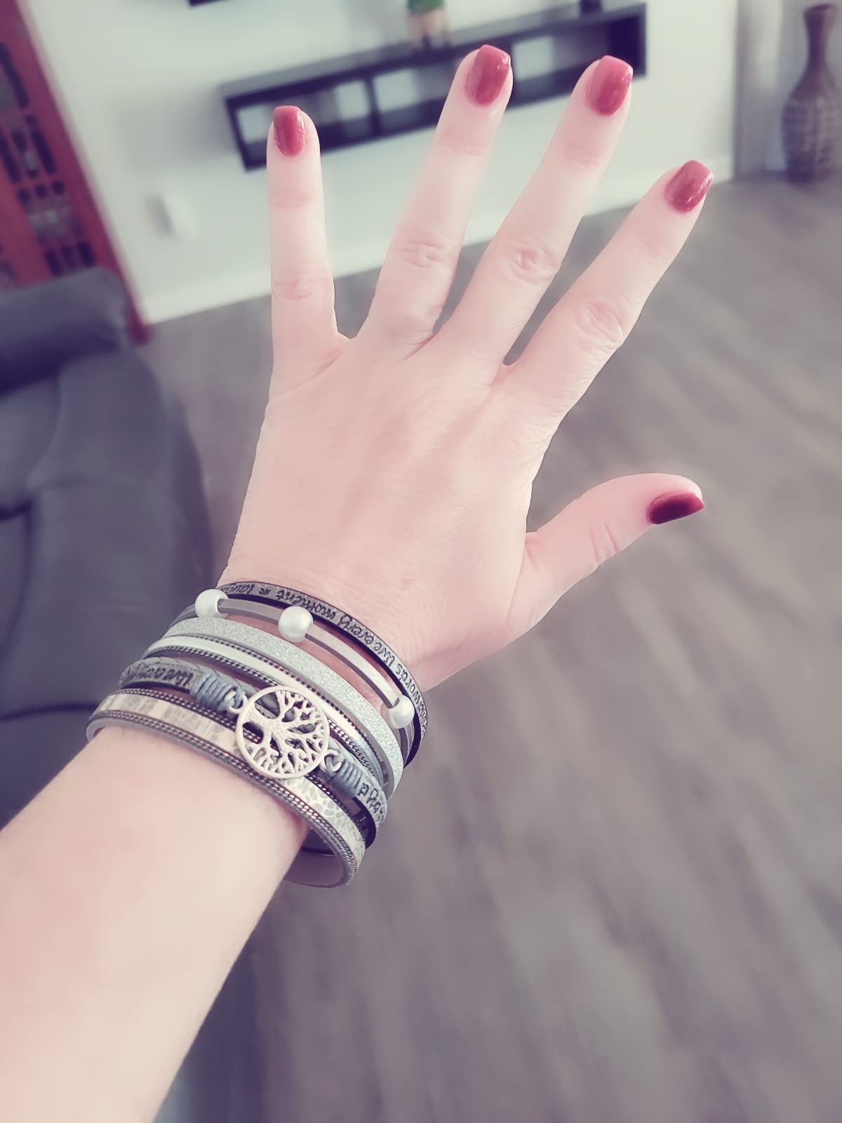 Inspirational Gifts, Tree of Life Leather Bracelets for Women, Trendy Stuff for Teen Girls, Christmas Birthday Gifts for Women G