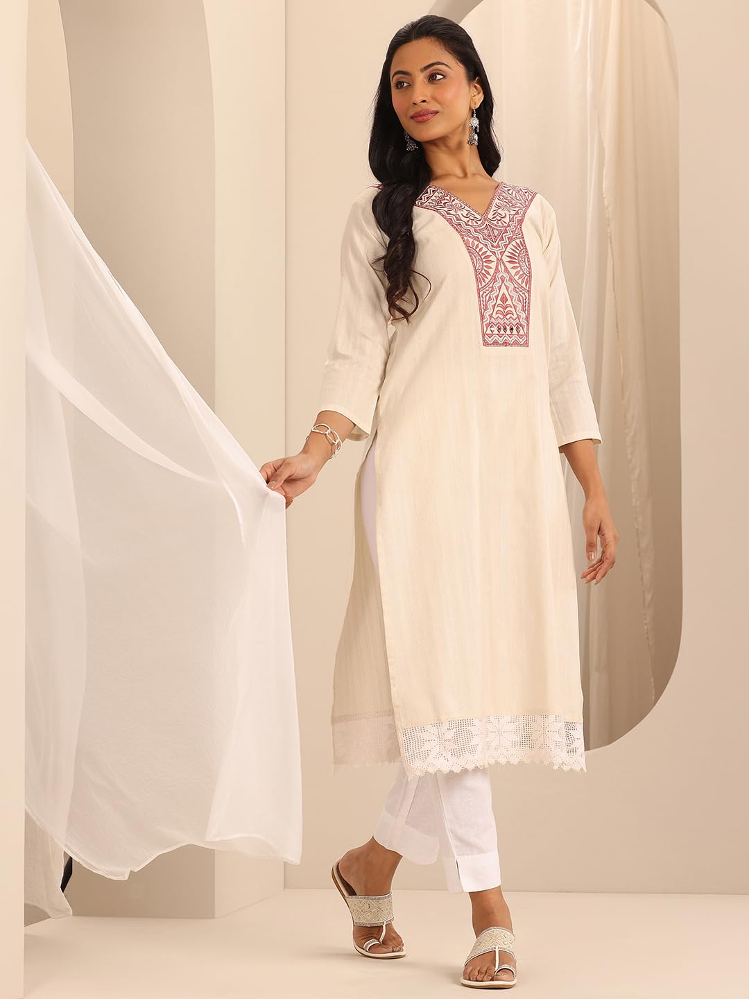 Libas WomenS Cotton Blend Printed Straight Kurtas (98250 Off White