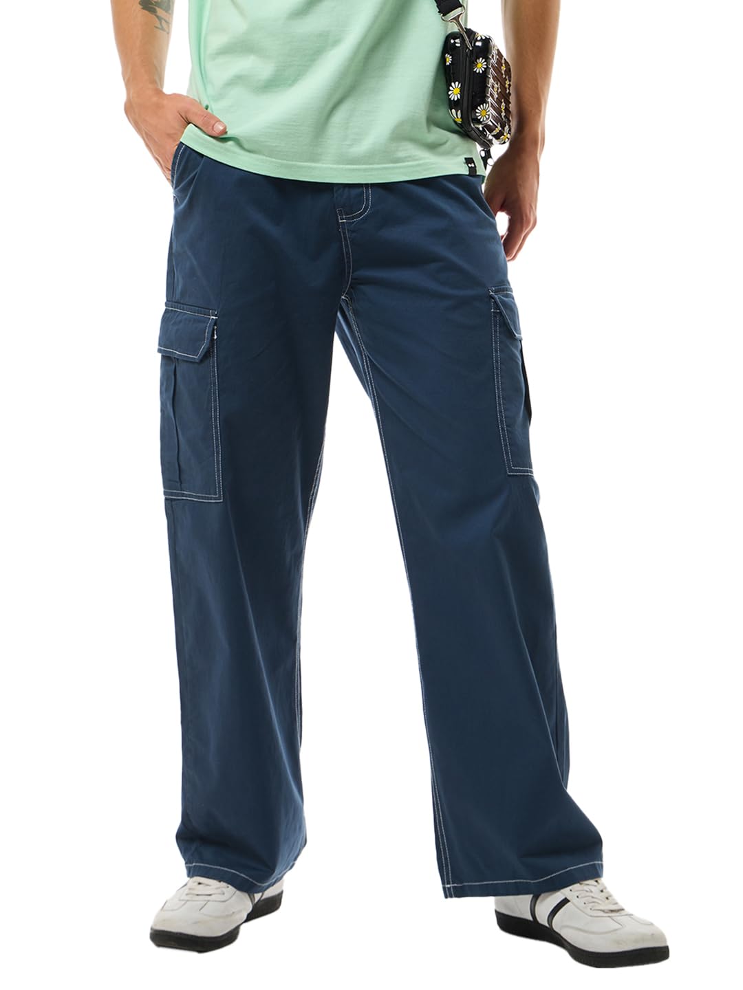 Bewakoof Mens Solid Wide Leg Cotton and Spandex Cargo Pants_628752_Blue_30