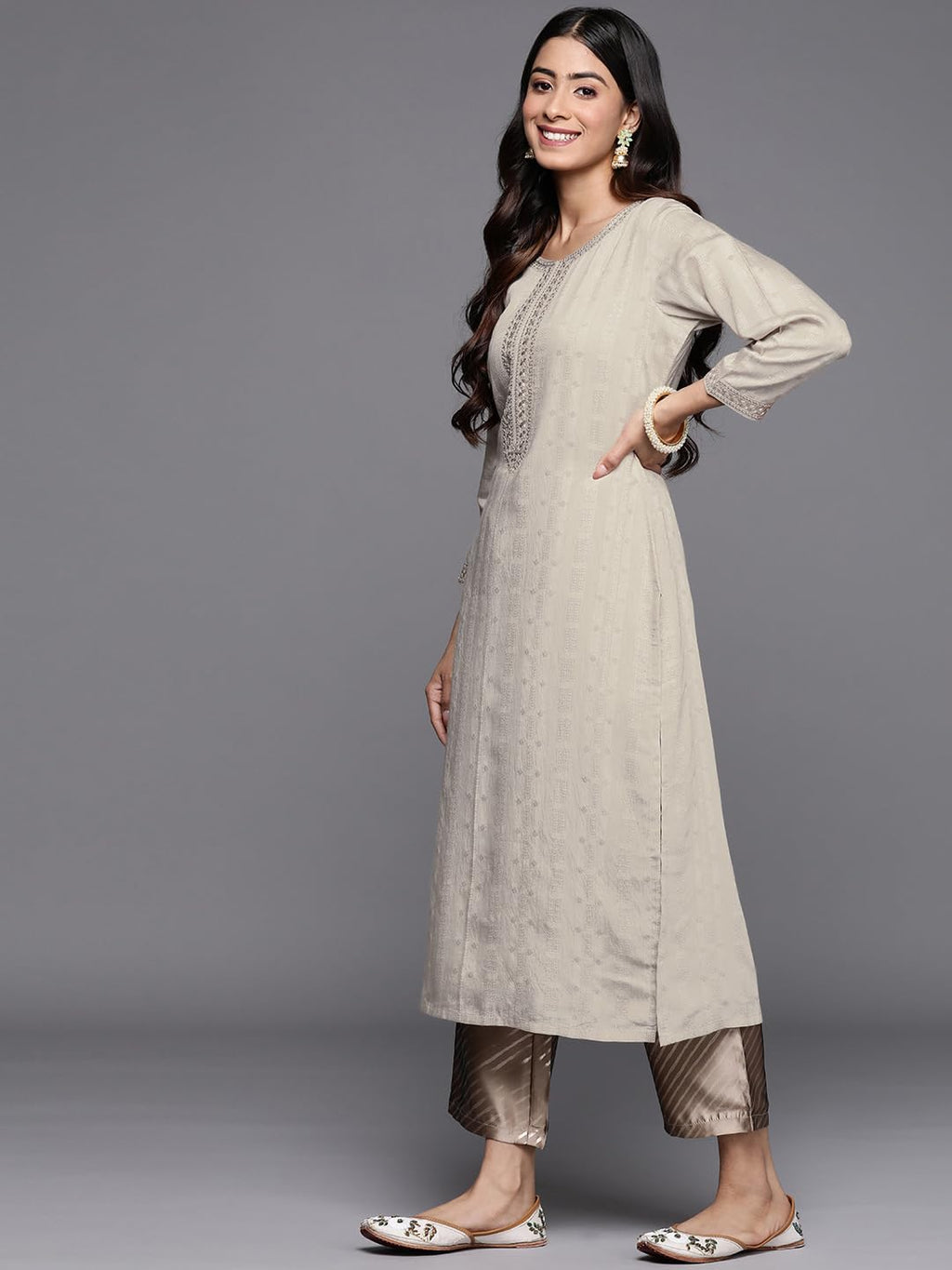 Libas WomenS Viscose Rayon Woven Design Straight Kurta (28069_Taupe