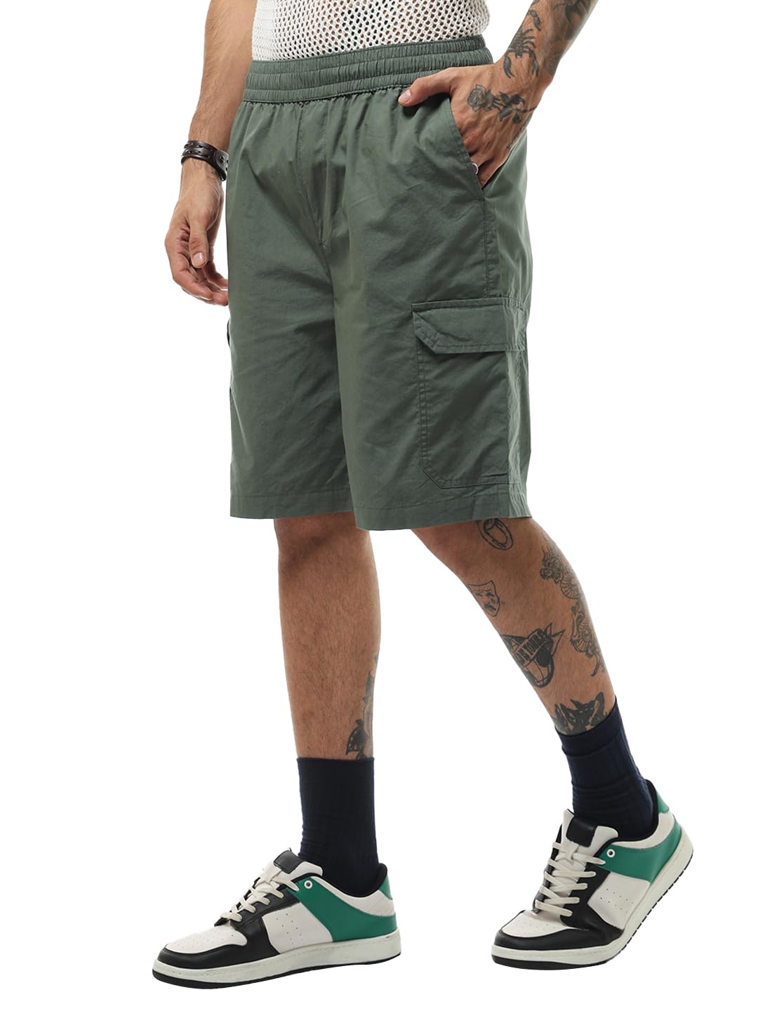 Bewakoof Mens Solid Oversized Fit Poplin Cargo Shorts_634304_Green_2XL