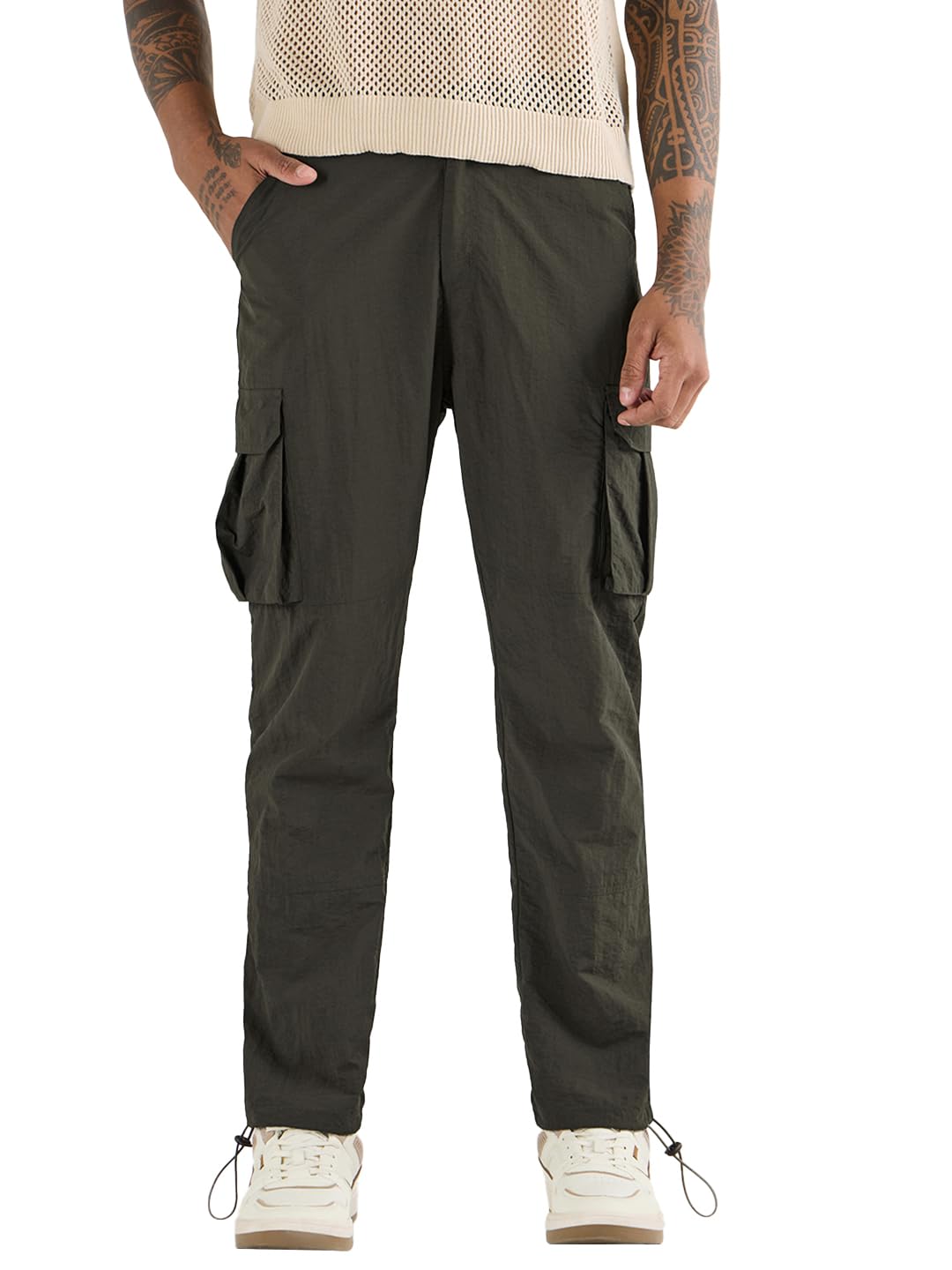 Bewakoof Mens Solid Regular Fit Nylon Pant_648619_Green_32
