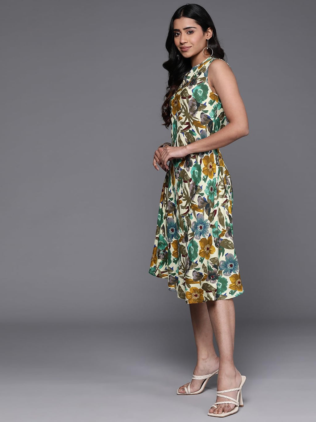 Varanga Women Off White Floral Printed Sleeveless A Line Dress.