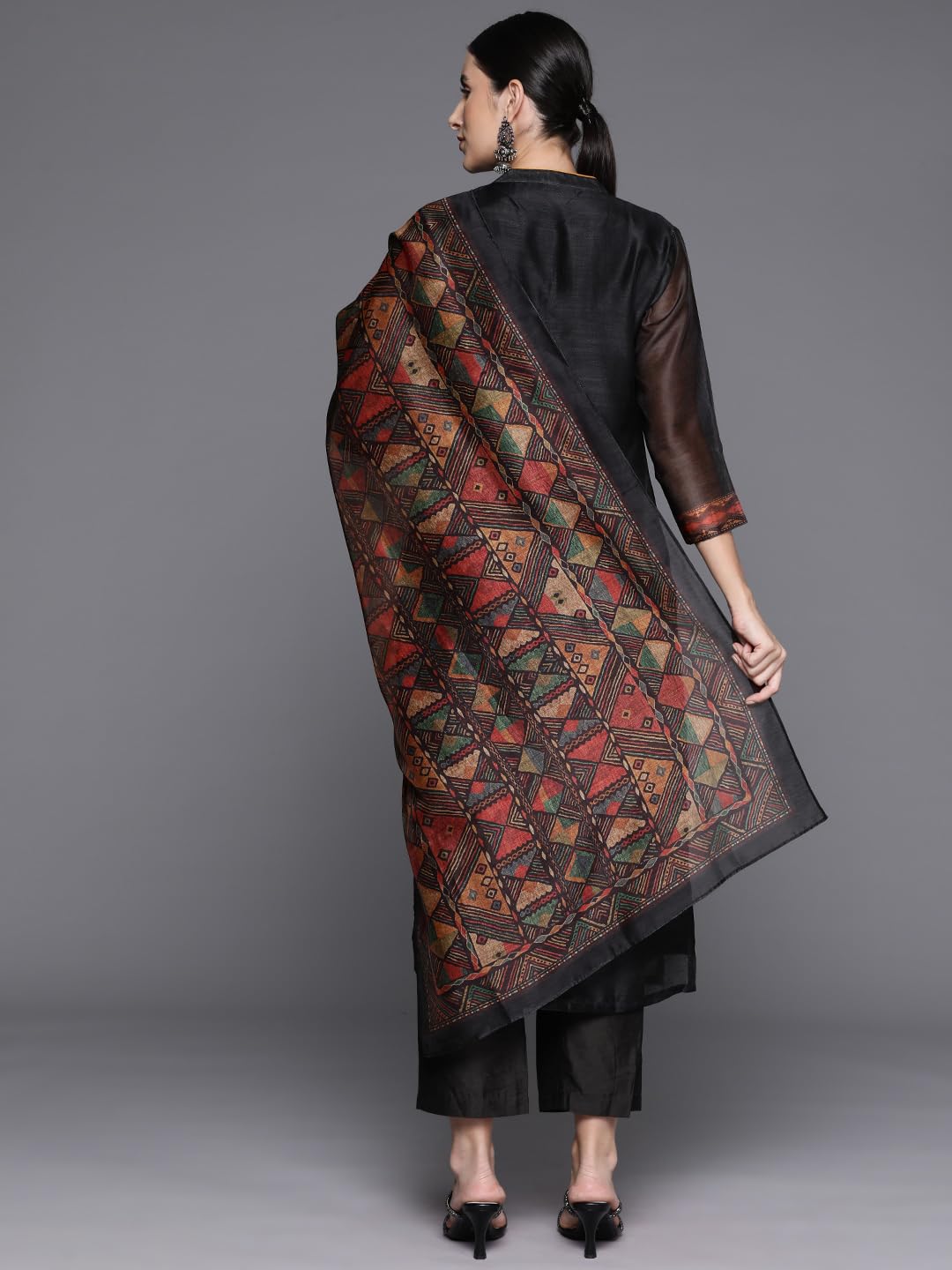 Varanga Women Black Printed Straight Kurta Paired With Solid Bottom And Printed Dupatta  Stylish Round Neck Kurta With Three-Qua