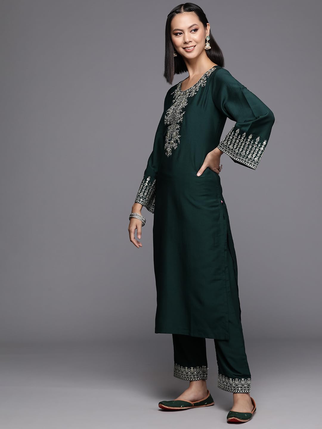 Varanga Women Green Embroidered Straight Kurta Paired With Tonal Bottom And Dupatta