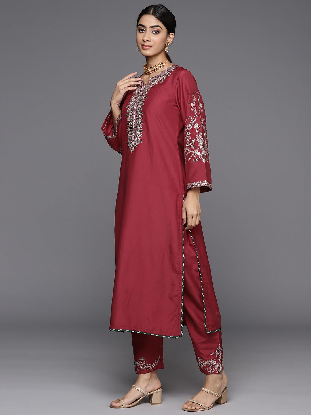 Varanga Women'S Maroon Round Neck Yoke Embroidered Straight Kurta With Tonal Embroidered Bottom And Contrast Dupatta With Fringes ??Elegant Ethnic Wear