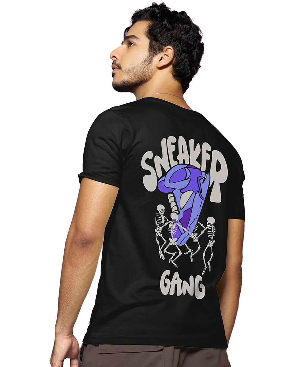 Bewakoof Mens Sneaker Gang Graphic Printed 100% Cotton T-Shirt - Regular Fit, Round Neck, Half Sleeves_595580_Black_XL