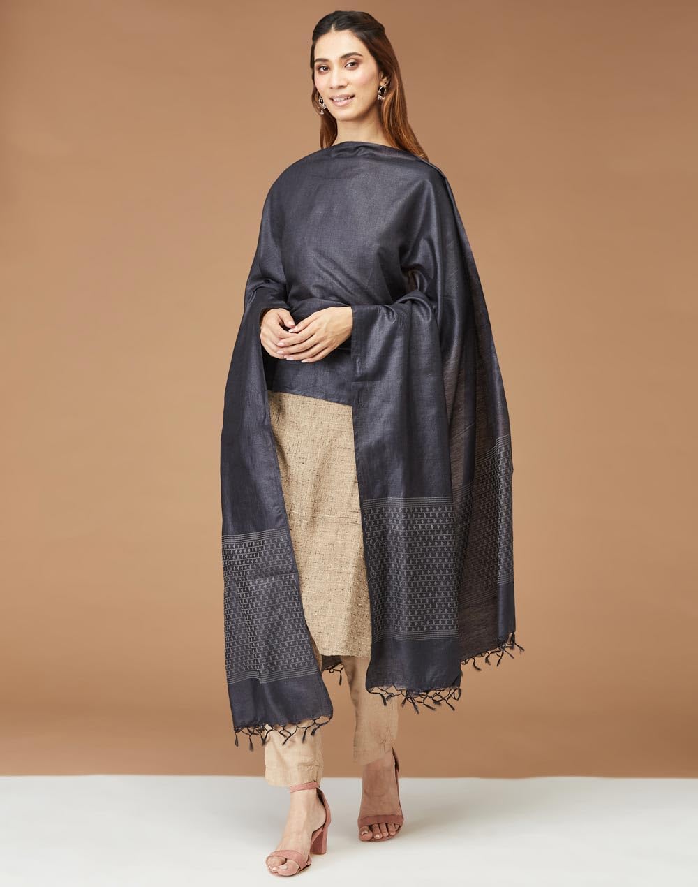 Fabindia Black Silk Blend Solid Woven Women Dupatta (Size Onesize, 2.5m x 92cm, Pack of : 1x Dupatta, 2120028BLACK)