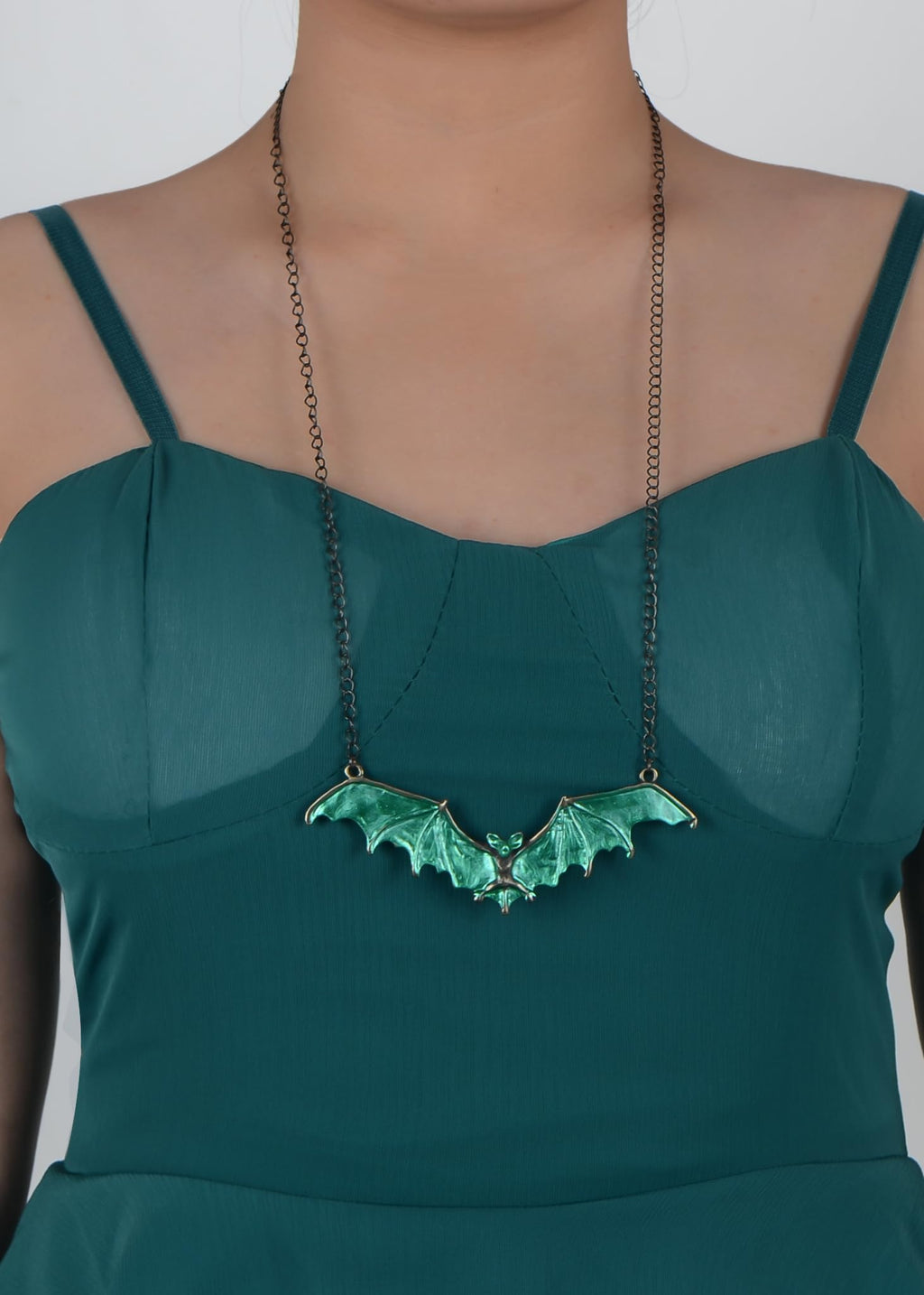 Alilang Gothic Bat Necklace Choker Flying Bat Pendant Necklace Halloween for Women, Green