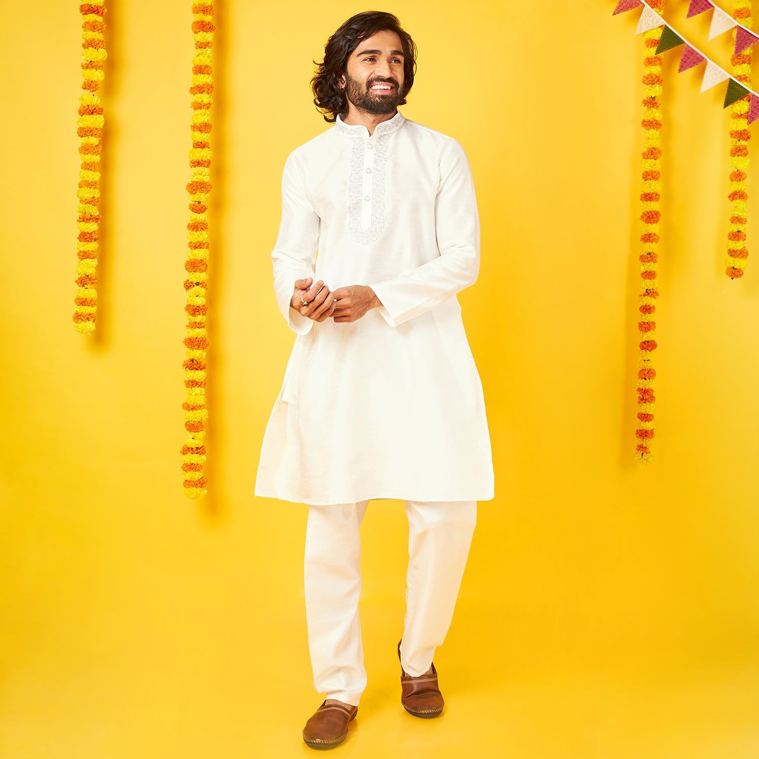 Bon Organik White Silk Kurta With Pajama Set For Men