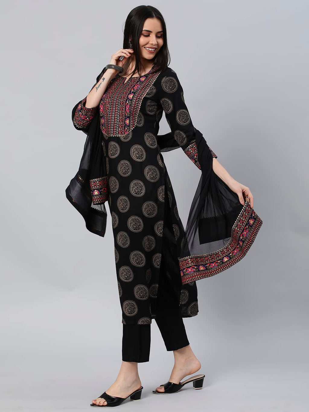 ANNI DESIGNER Womens Cotton Blend Printed Straight Kurta with Pant & Dupatta (NOV-Black_S_Black_Small)
