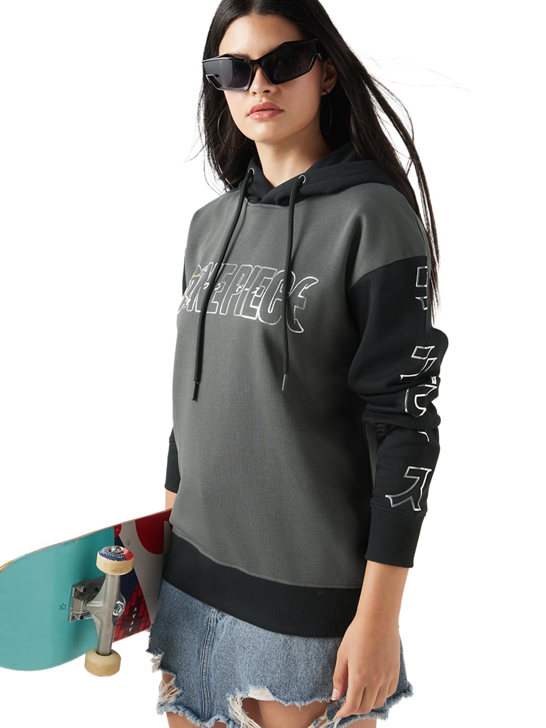 Bewakoof Official One Piece Merchandise One Piece Womens Graphic Print Oversized Fit Full Sleeve Hooded Fleece Blend Hoodies_64