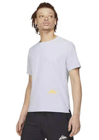 Nike Fitted Men T-Shirts