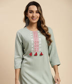 Rangita Women Rayon Straight Kurti