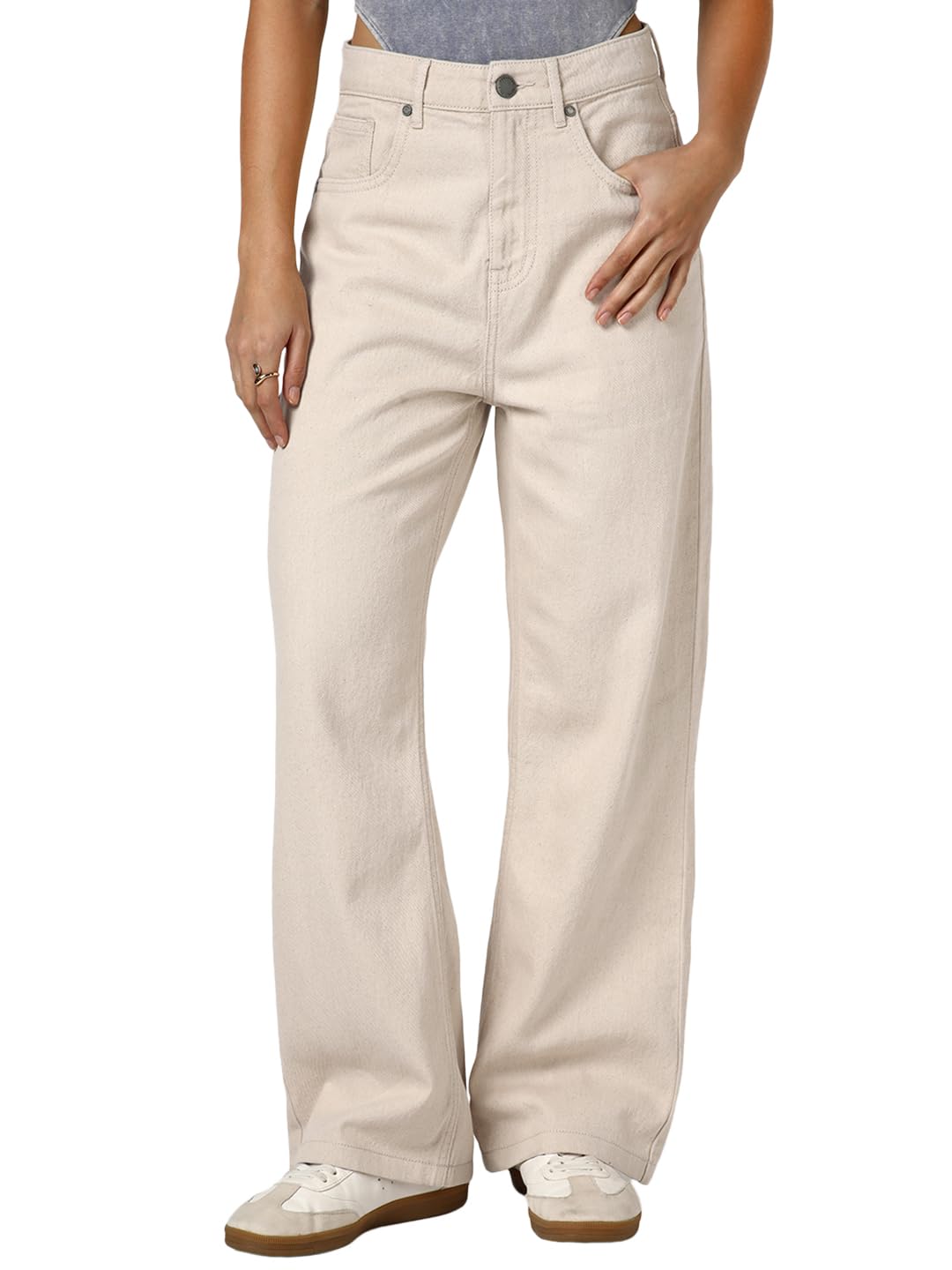 Bewakoof Womens Solid Straight Fit Pure Cotton Jeans_1004049_Off White_34