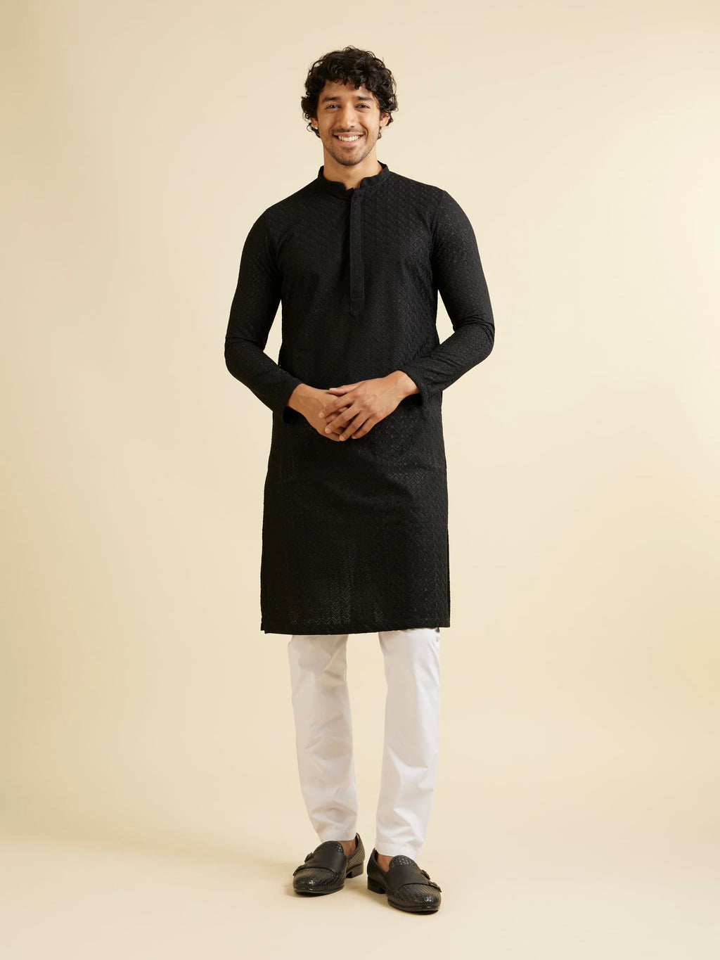 Manyavar Black Blended Cotton Solid Kurtas For Men (Kurta Only)