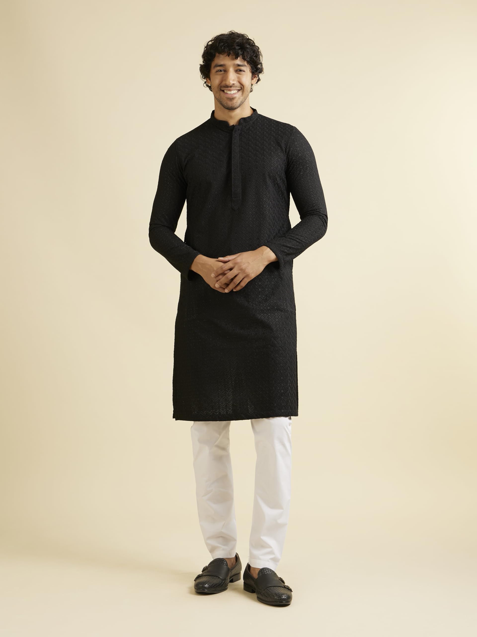 Manyavar Black Blended Cotton Solid Kurtas For Men (Kurta Only)