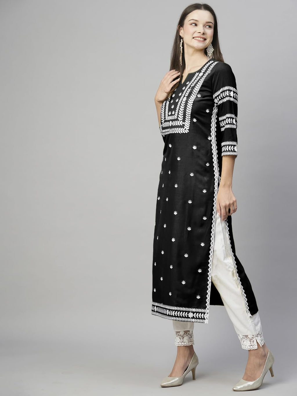Anni Designer WomenS Cotton Blend Embroidered Straight Kurta (Stho-Black_M_Black_Medium)