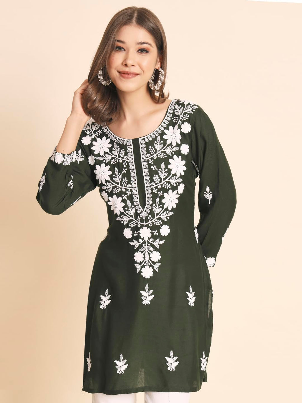 Vairagee WomenS Rayon Straight Cut Round Neck Kurta With Beautiful Lucknowi Chickenkari Work (1594)