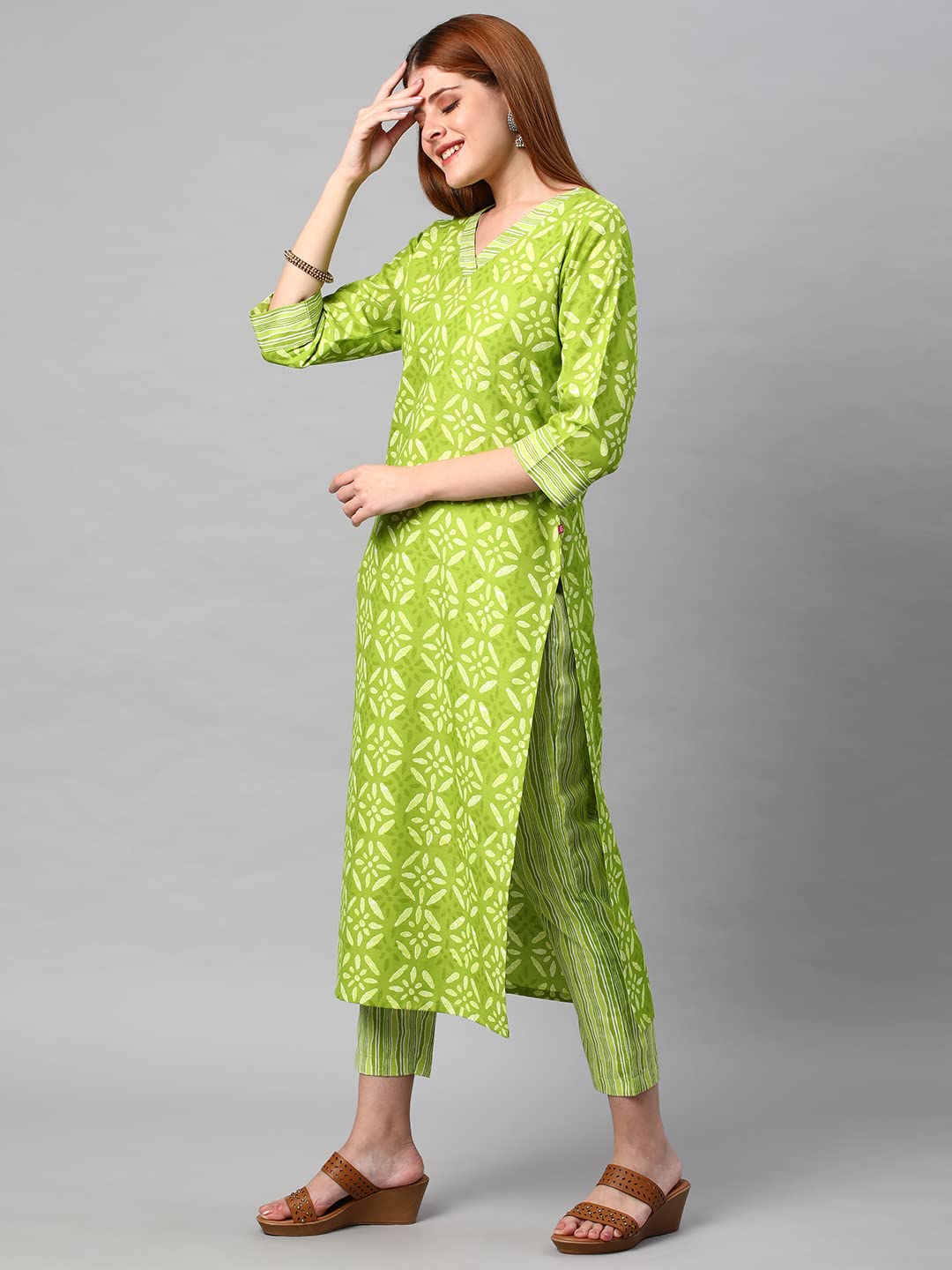 ANNI DESIGNER Womens Cotton Blend Traditional Straight Printed Kurta and Pant Set (Sixty Parrot-Nw_M_Green_Medium)