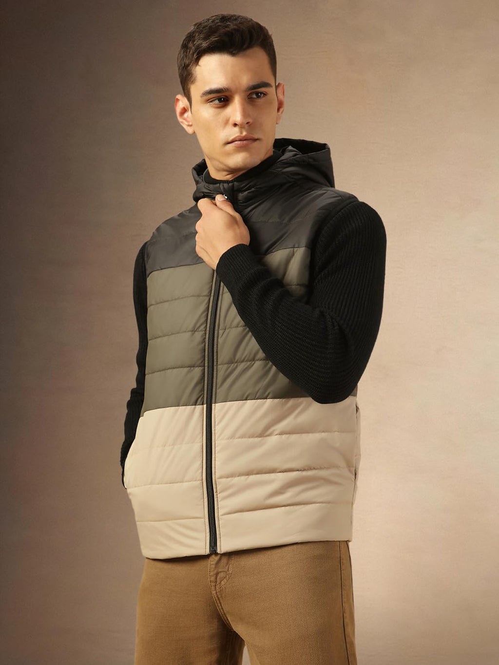 Dennis Lingo Men Regular Fit Ployseter Colorblock Sleeveless Hooded Padded Jackets