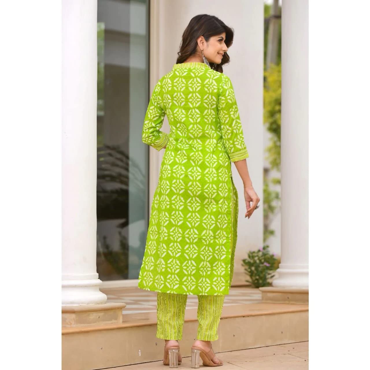 ANNI DESIGNER Womens Cotton Blend Traditional Straight Printed Kurta and Pant Set (Sixty-Parrot_XXL_Green_XX-Large)