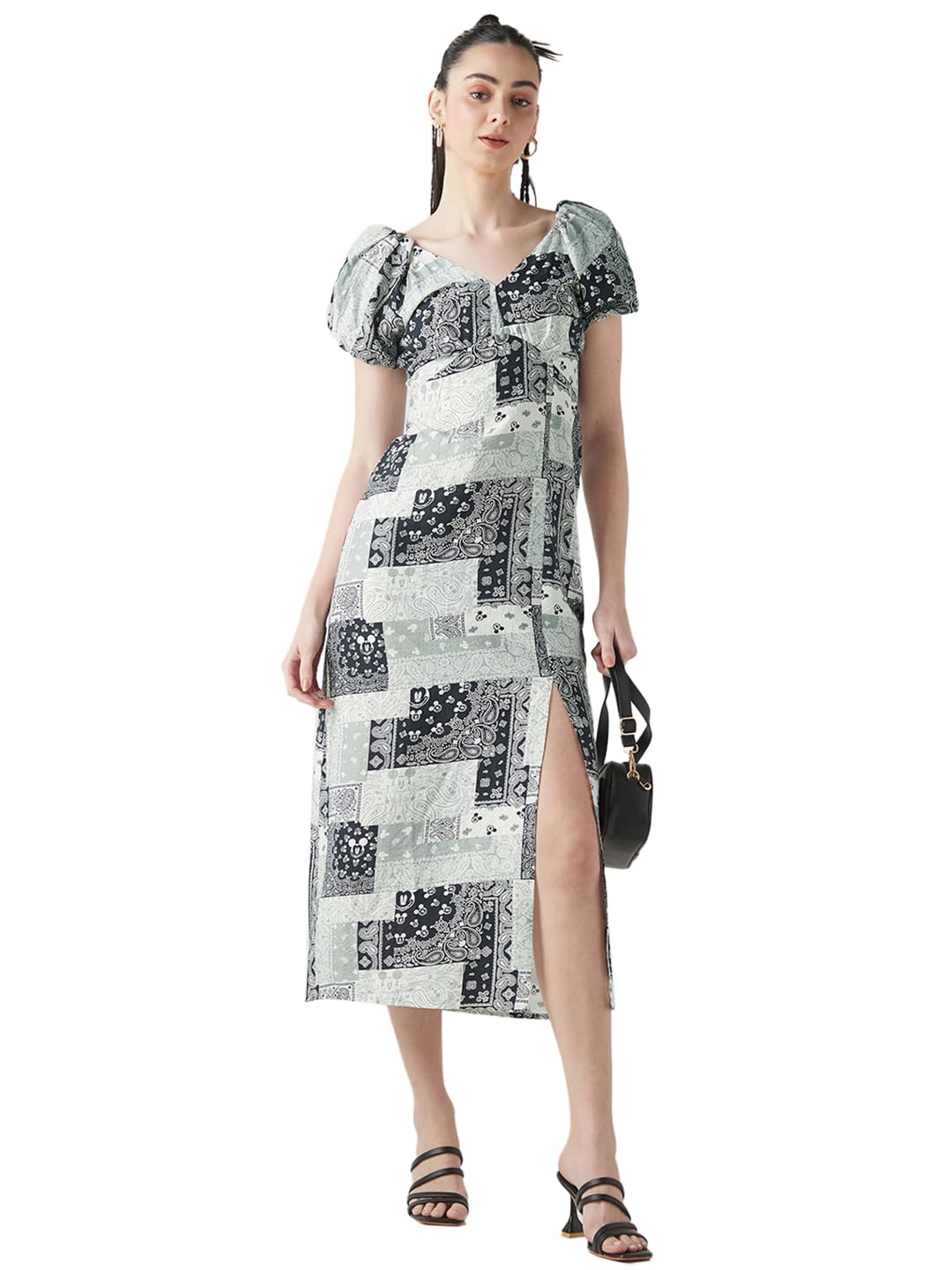 Bewakoof Official Disney Merchandise Mickey WomenS All Over Printed Oversized Fit Half Sleeve V-Neck Nylon Blend Dress_635470_B
