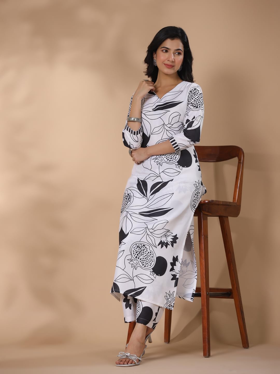 ANNI DESIGNER Women s Printed Rayon Blend Kurta and Palazzo, beige, Small