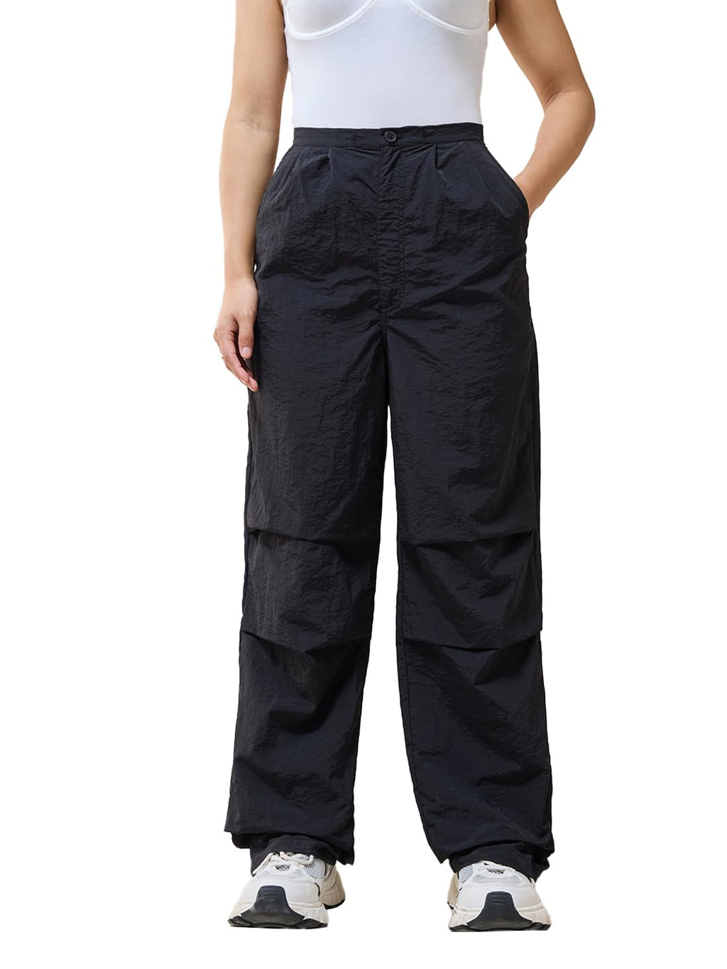 Bewakoof Womens Solid Baggy Oversized Fit Nylon Parachute Casual Pants_628723_Black_XL