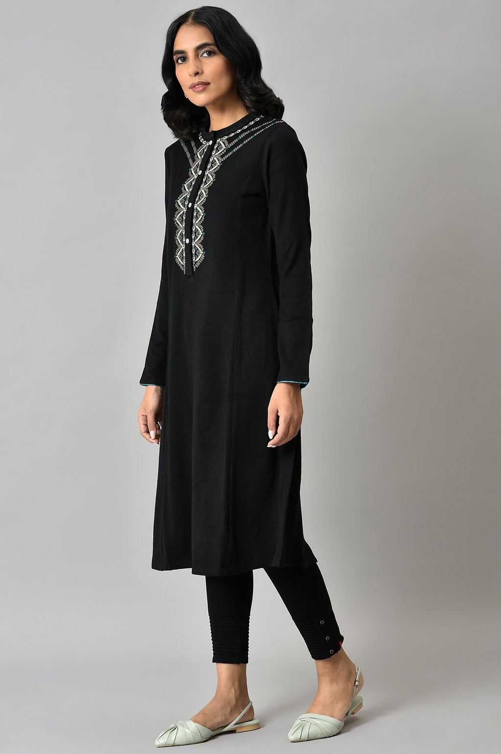 W For Woman Plus Size Black Acrylic Statement Winter Kurta