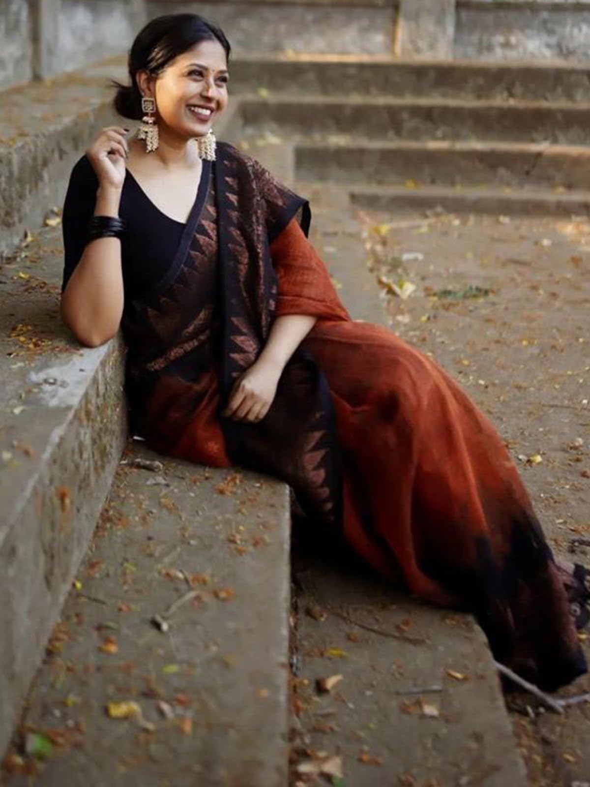 Satrani Womens Poly Cotton Jacquard Saree with Unstitched Blouse Piece