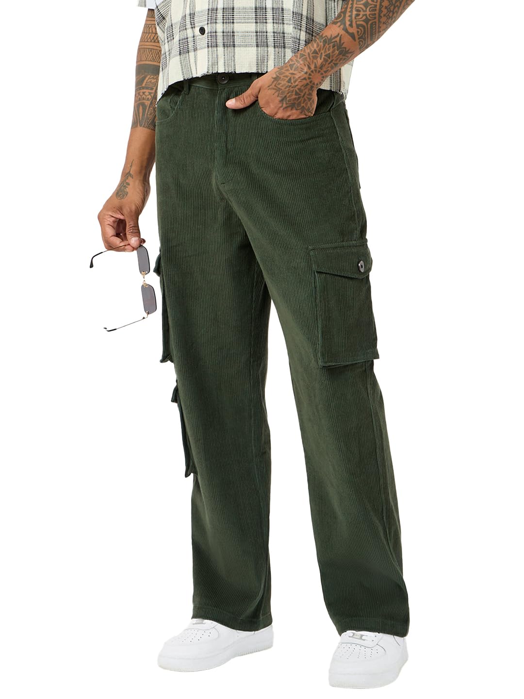 Bewakoof Mens Solid Straight Fit Corduroy Cargo Casual Pants_684909_Green_30