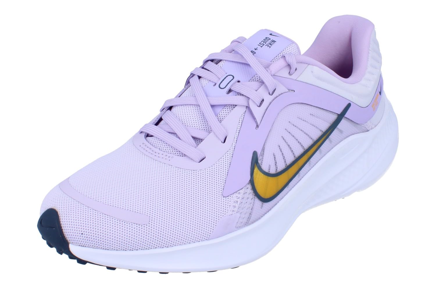 Nike Faux Leather Quest 5 Women Running Shoes