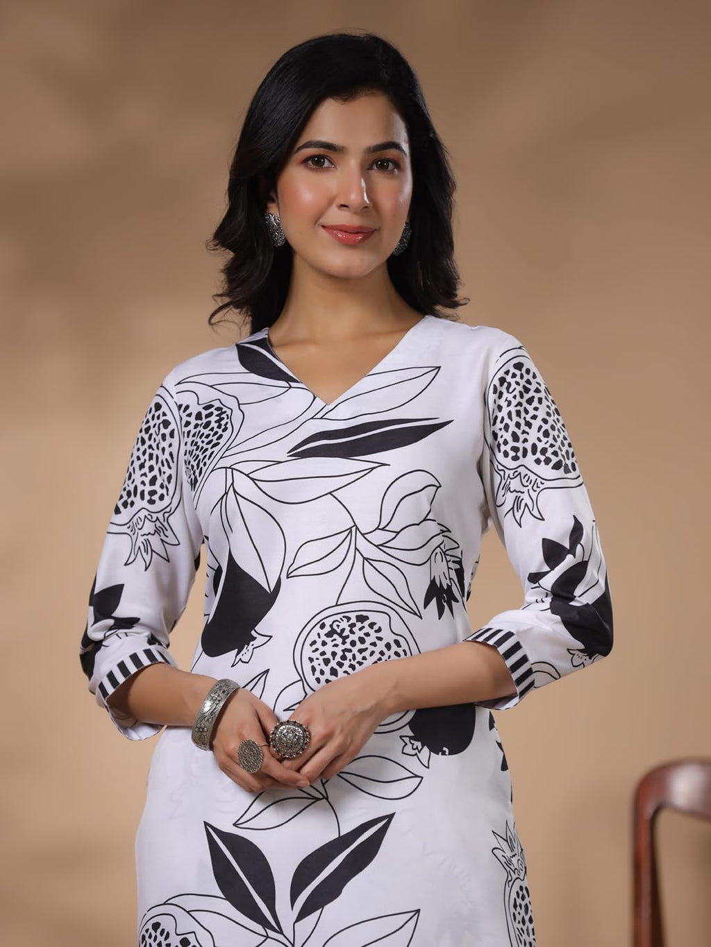 ANNI DESIGNER Women s Printed Rayon Blend Kurta and Palazzo, beige, Small