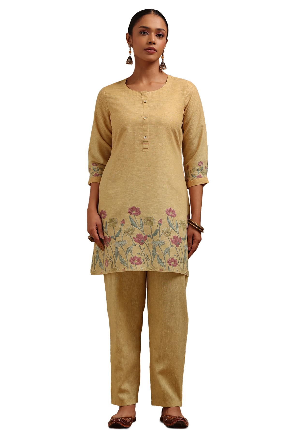 Soch Women Pattern: Floral Fabric: Linen Closure: Hook and Eye Package Contains: Kurta Pant