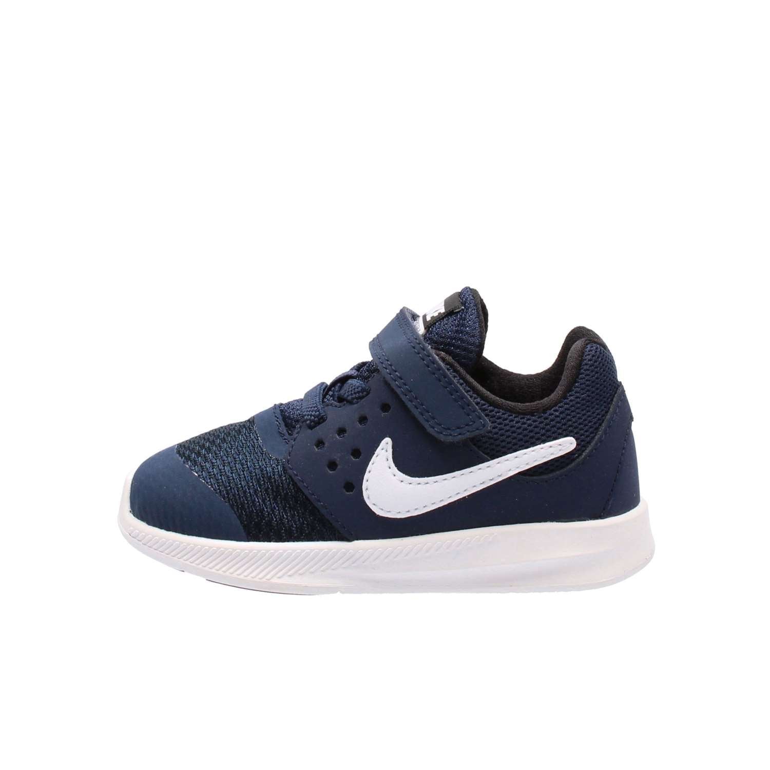 Nike Revolution 4 Boys Sneakers