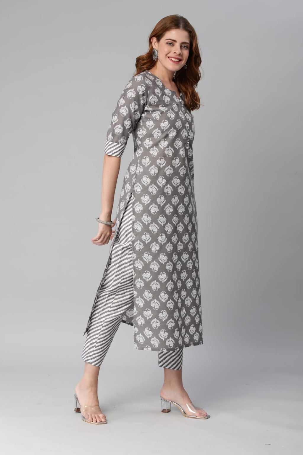 ANNI DESIGNER Womens Cotton Blend Printed Straight Kurta with Pant (Funnu Grey_XXL_Grey_XX-Large)