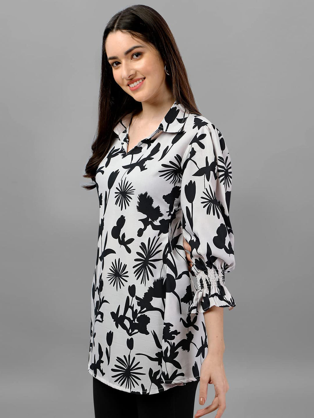 Gufrina WomenS Rayon Top With 3/4Th Bell Sleeves Floral Printed Pattern Regular Fit Wingtip Neck And Standard Length