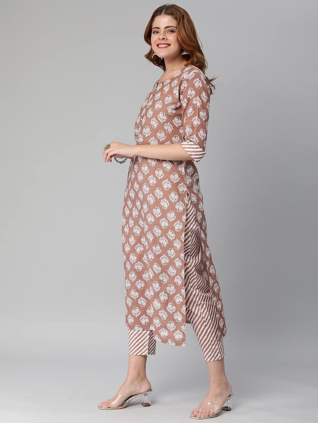 Gosriki Women'S Cotton Blend Printed Straight Kurta With Pant (Funnu Brown-Nw5-Gs)